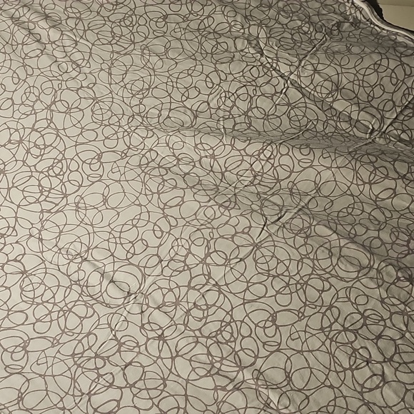 Reversible Queen Duvet Set - Picture 5 of 7